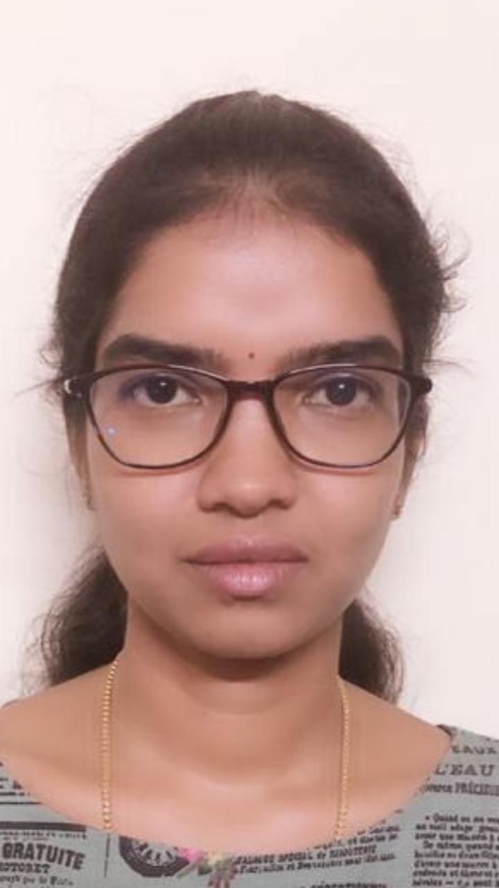 Dr Apoorva